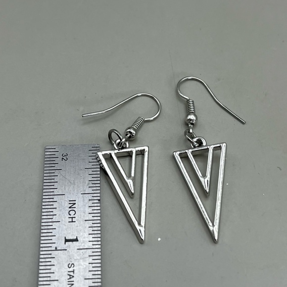 Geometric Silver Necklace and Earring Set - Picture 3 of 4